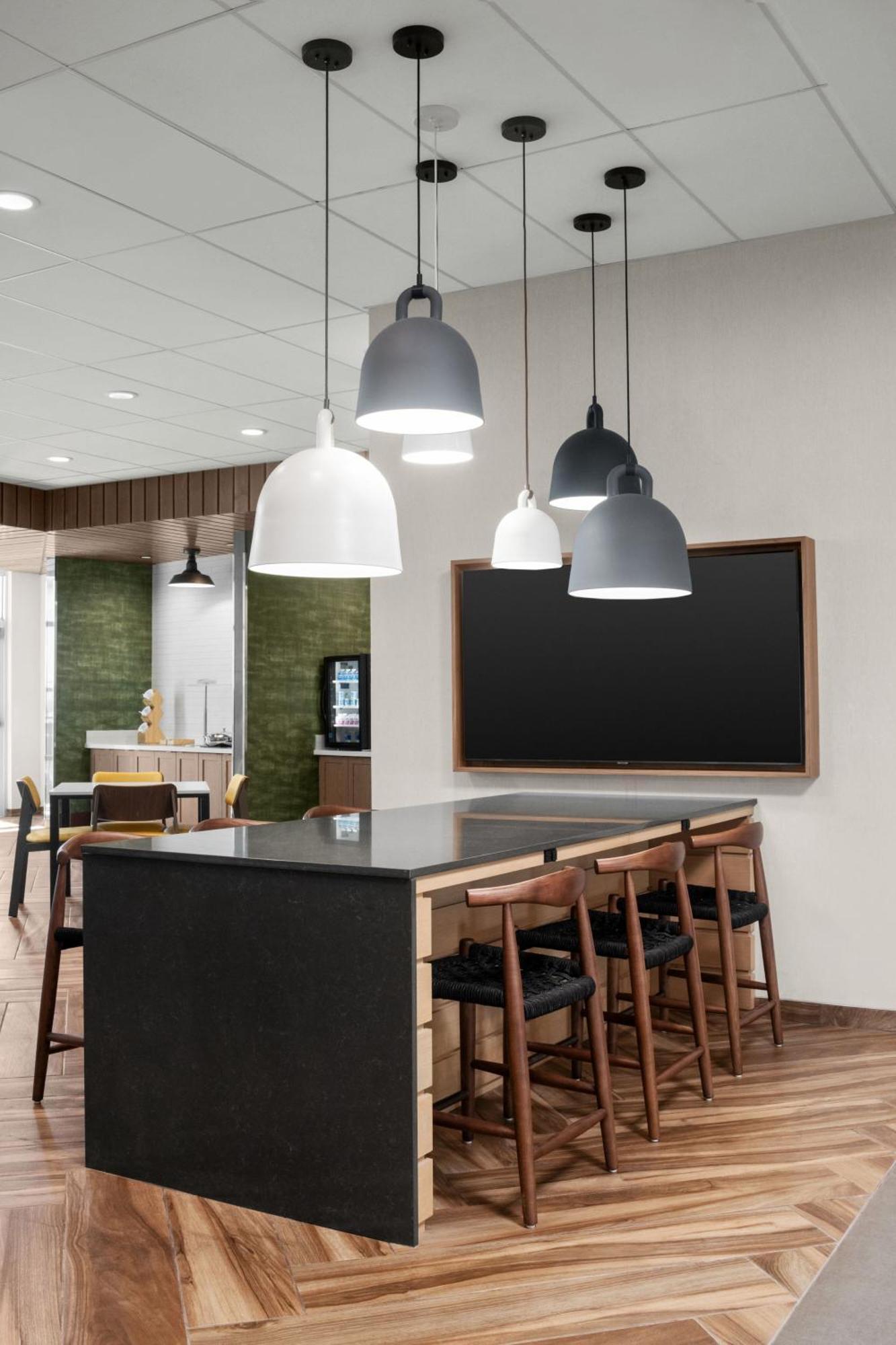 Fairfield By Marriott Inn & Suites 维克多维尔 外观 照片