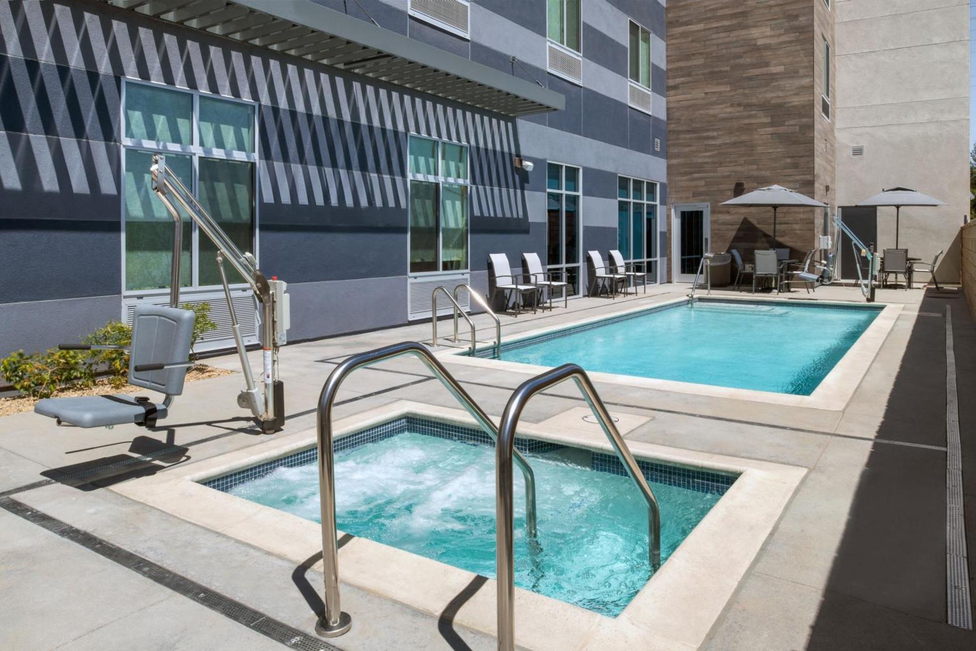 Fairfield By Marriott Inn & Suites 维克多维尔 外观 照片